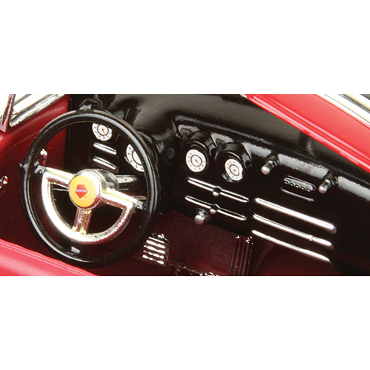 1949 Buick Roadmaster 1:18 Scale Diecast Model by Motormax
