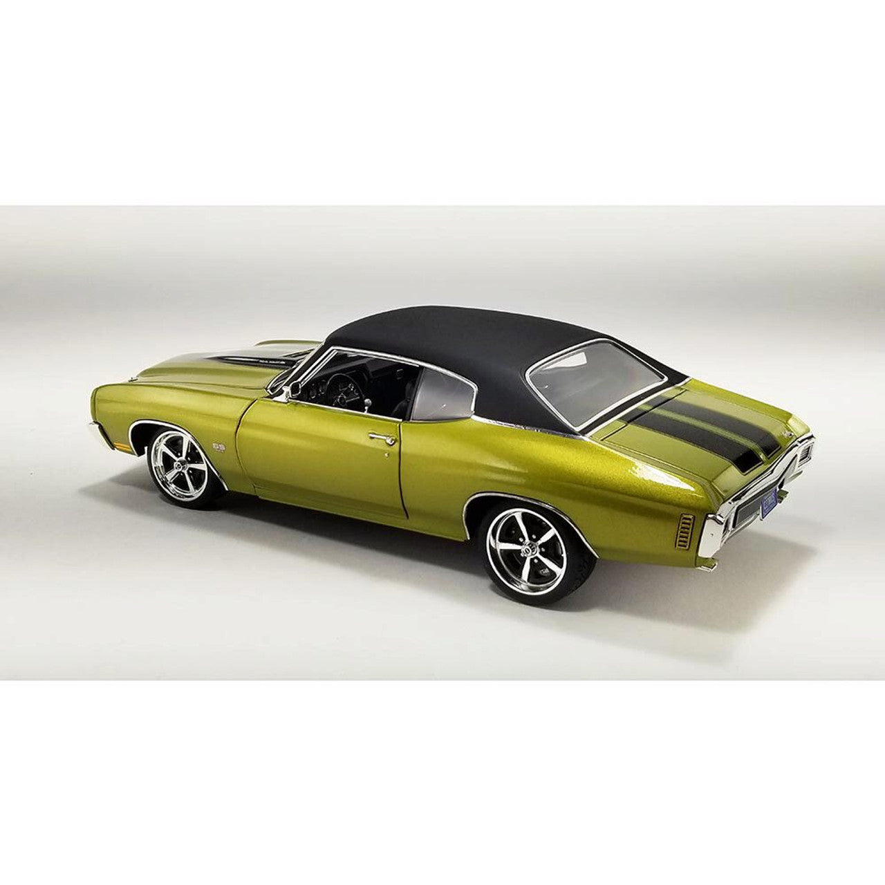 1970 Chevrolet Chevelle SS Restomod - Green with Vinyl Top 1:18 Scale Diecast Model Car by Acme