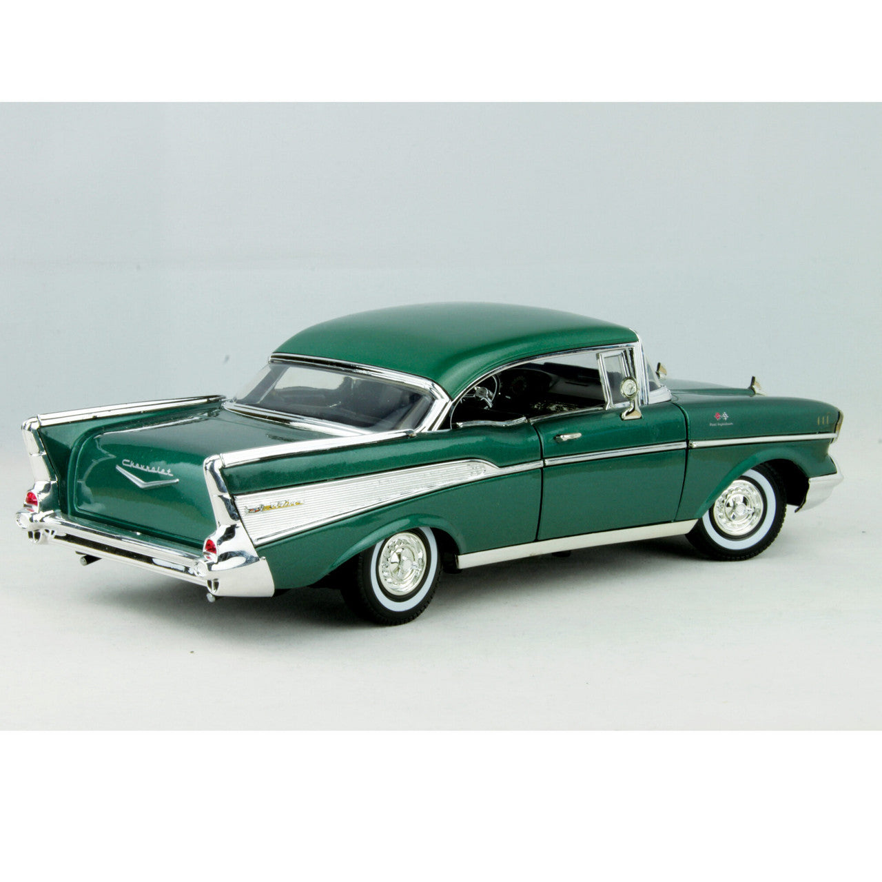1957 Chevy Bel Air Coupe 1:18 Scale Diecast Model Car by Motormax