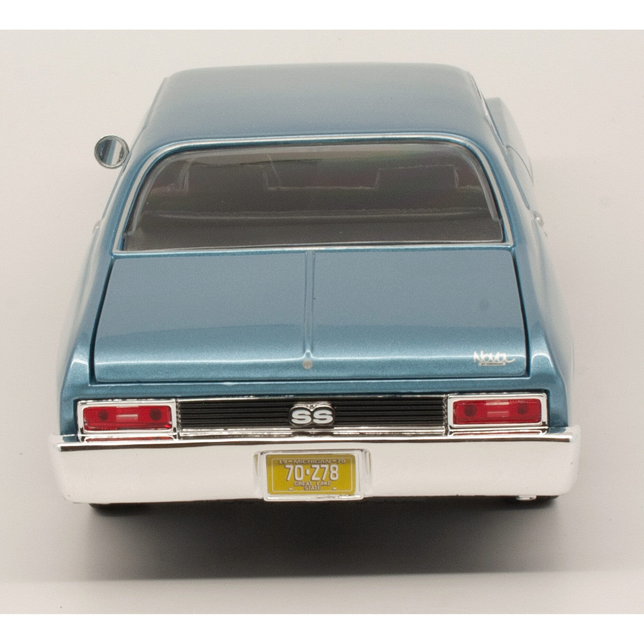 1970 Chevrolet Nova SS Coupe - Blue 1:18 Scale Diecast Model Car by Maisto