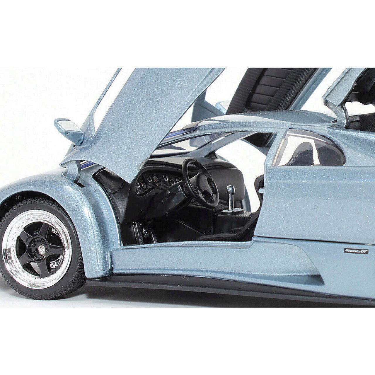 Lamborghini Diablo GT - Blue 1:18 Scale Diecast Model Car by Motormax