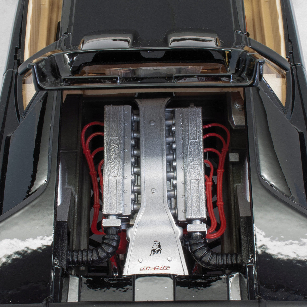 Lamborghini Diablo SV 1:18 Scale Diecast Model Car by Maisto