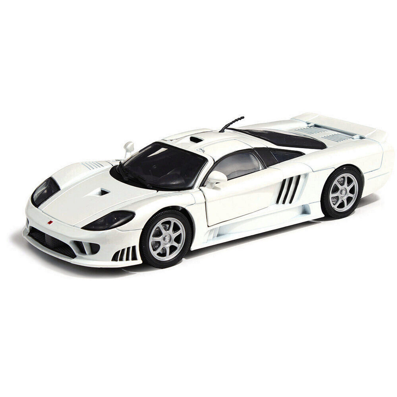 Saleen S7 - Pearl White 1:18 Scale Diecast Model Car by Motormax