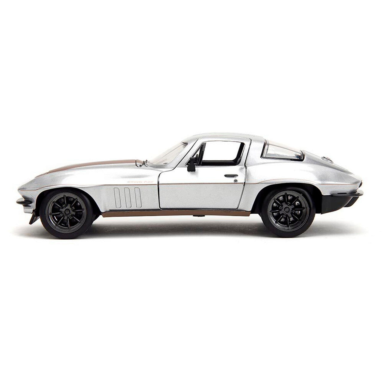 1966 Chevy Corvette 1:24 Scale Diecast Model Car by Jada Toys
