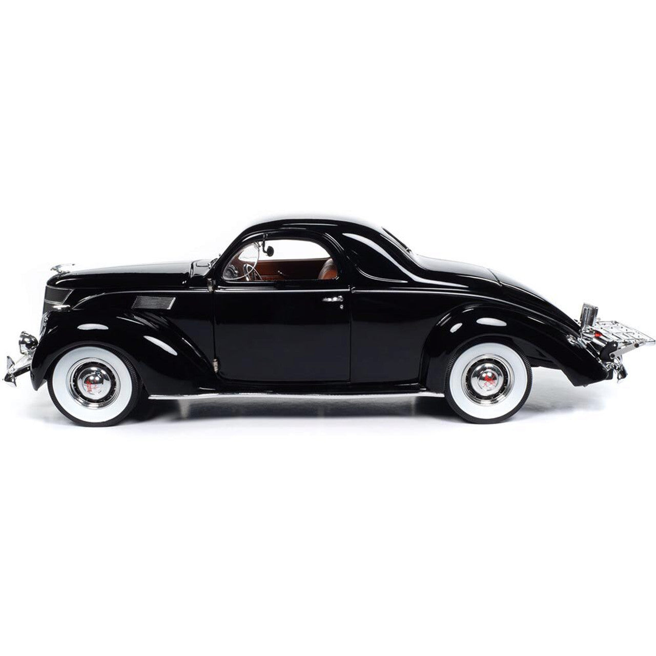 1937 Lincoln Zephyr 1:18 Scale Diecast Model Car by Auto World