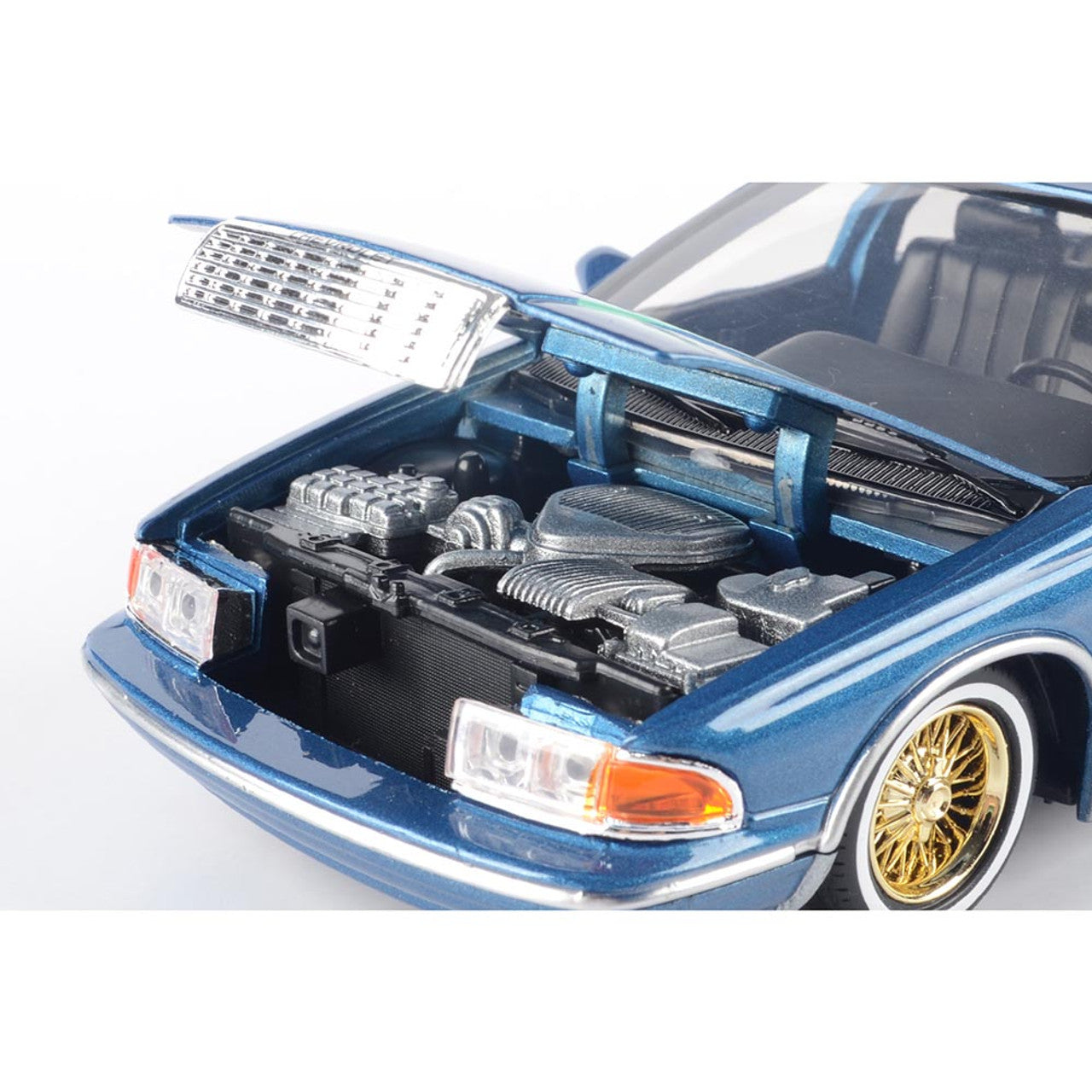1993 Chevy Caprice - Get Low 1:24 Scale Diecast Model Car by Motormax