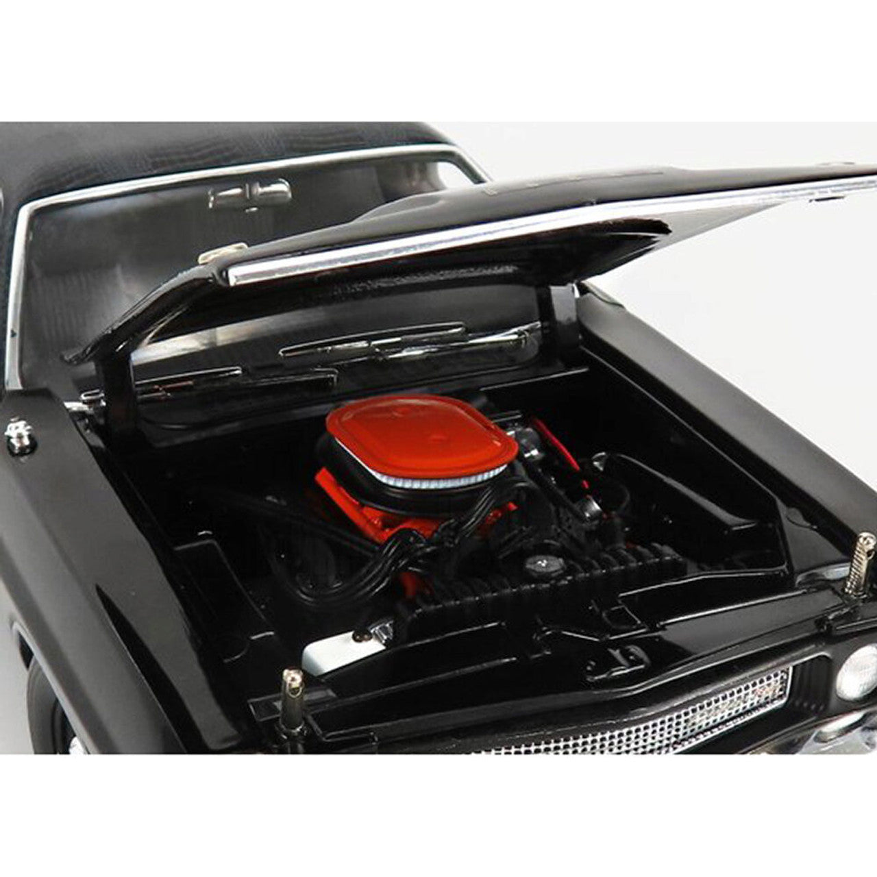 1970 Dodge Challenger R/T 426 HEMI - The Black Ghost 1:18 Scale Diecast Model Car by Greenlight