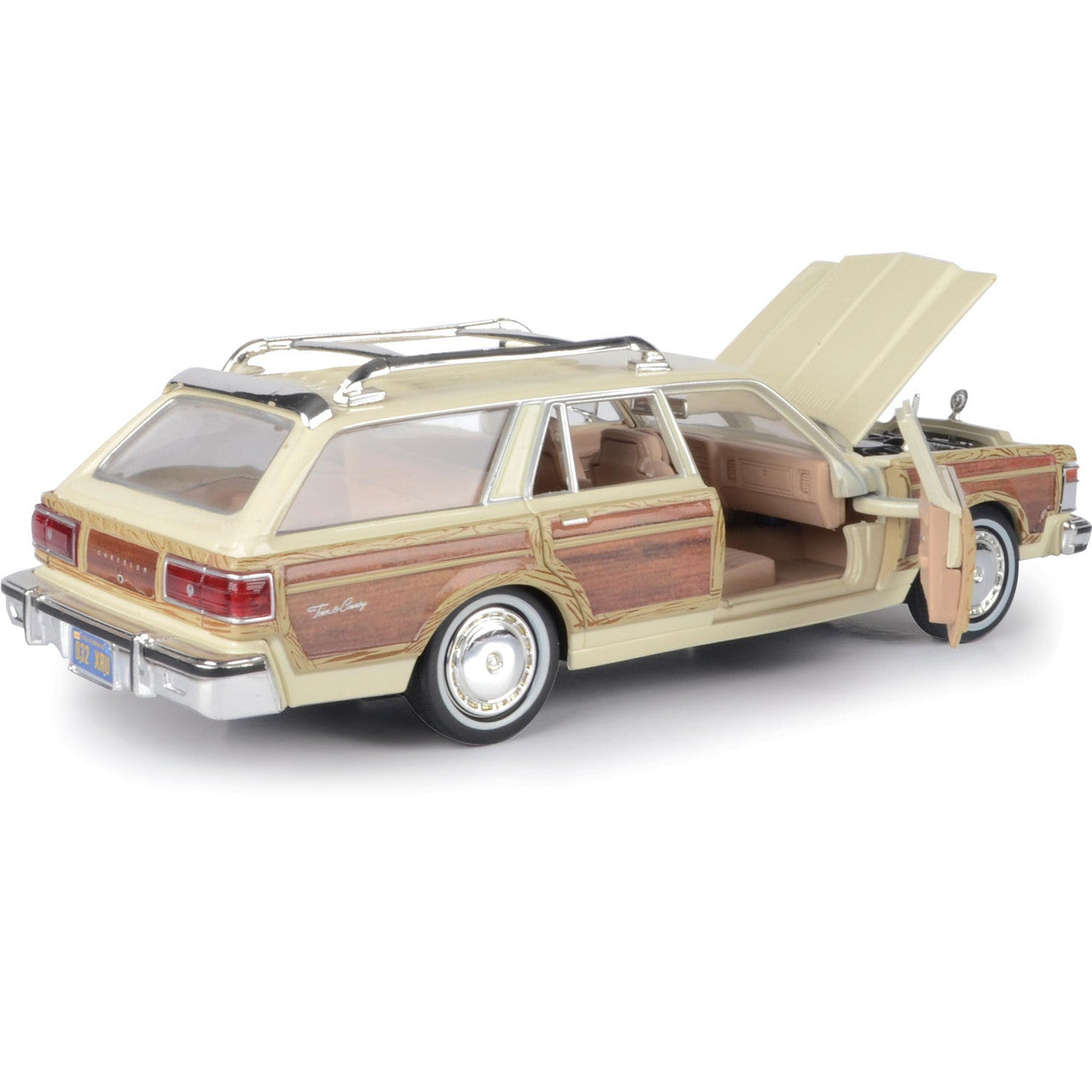 1979 Chrysler LeBaron Town & Country-Light Cashmere 1:24 Scale Diecast Model Car by Motormax