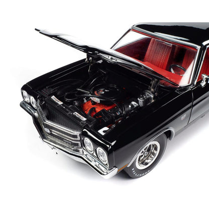 1970 Chevrolet Chevelle Hardtop (Hemmings Muscle Machines) 1:18 Scale Diecast Model Car by American Muscle - Ertl