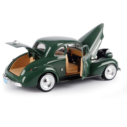 1939 Chevrolet Coupe - Green 1:24 Scale Diecast Model Car by Motormax