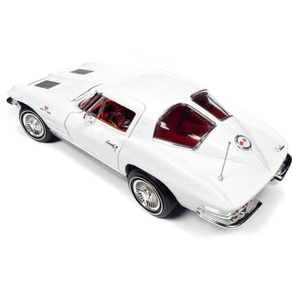 1963 Chevrolet Corvette Split Window Coupe (MCACN) - Ermine White 1:18 Scale Diecast Model Car by American Muscle - Ertl