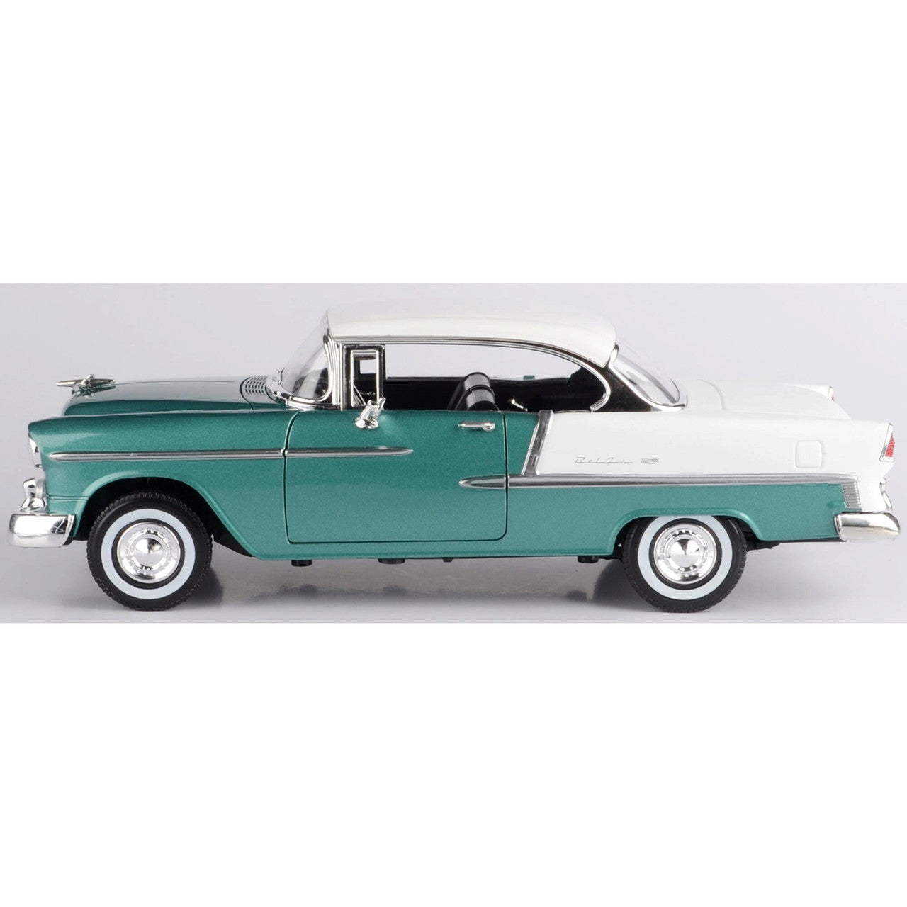 1955 Chevy Bel Air Hardtop 1:18 Scale Diecast Model Car by Motormax