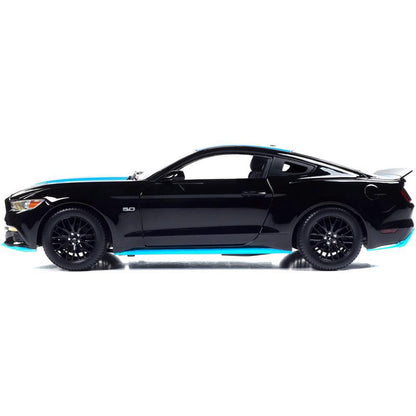 2015 Ford Mustang Petty's Garage 1:18 Scale Diecast Model Car by Auto World