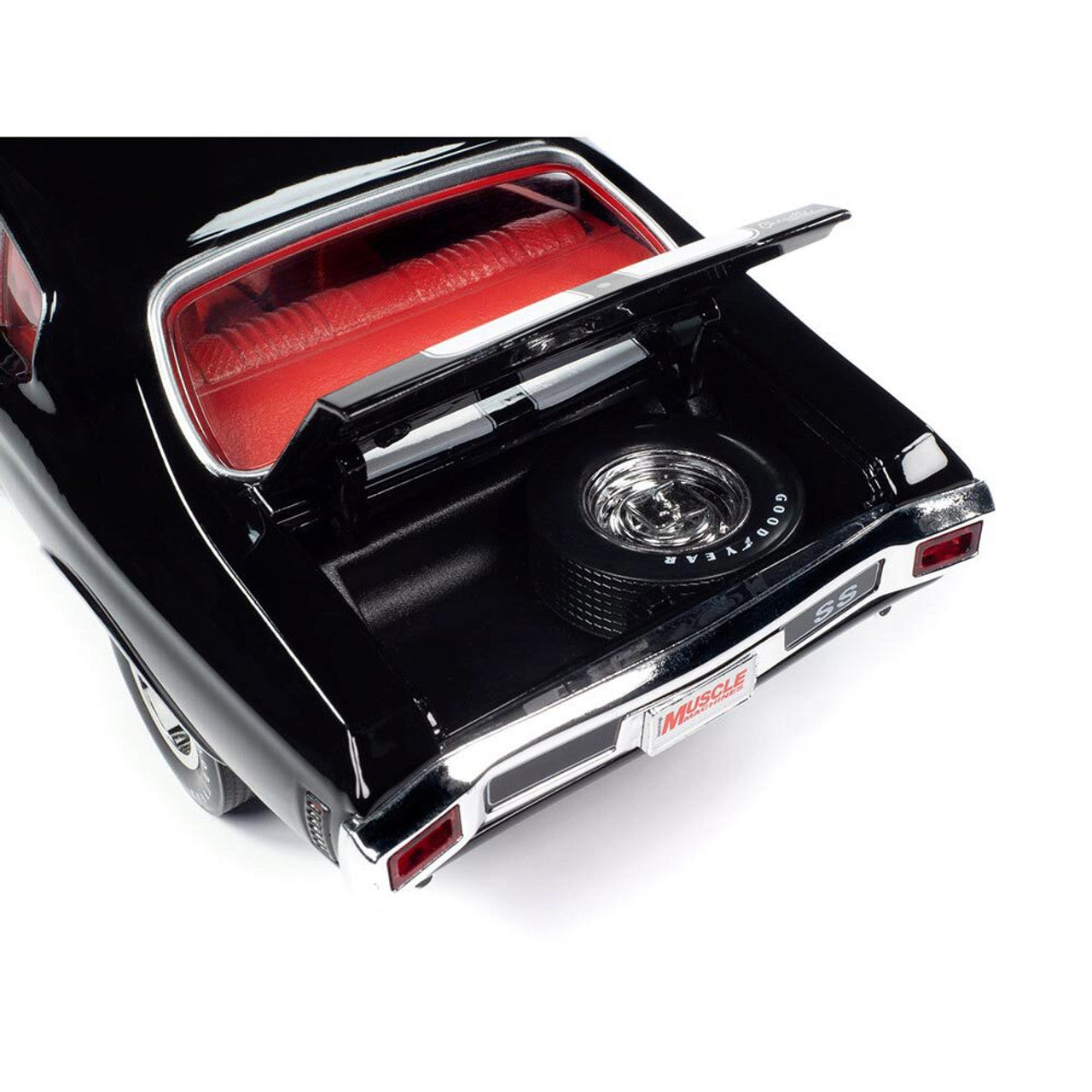 1970 Chevrolet Chevelle Hardtop (Hemmings Muscle Machines) 1:18 Scale Diecast Model Car by American Muscle - Ertl