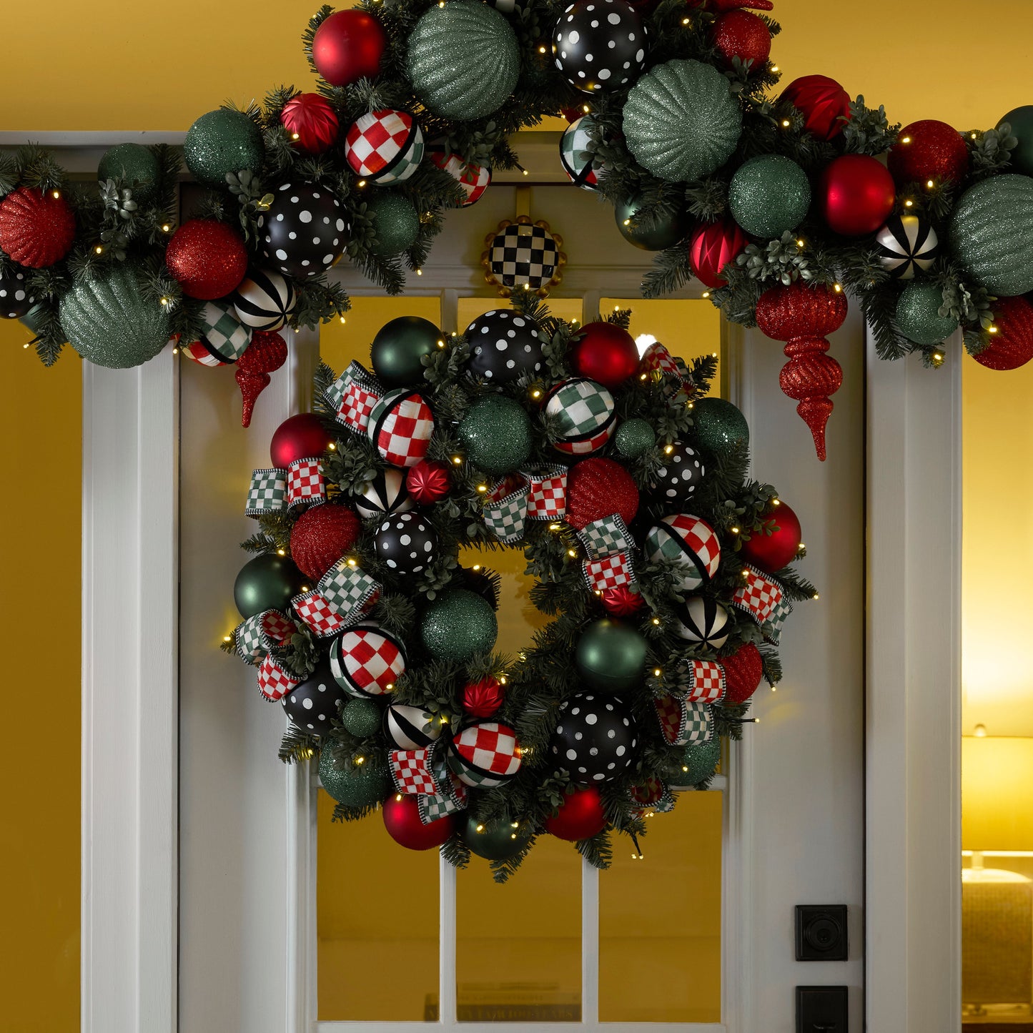 Check It Out Illuminated 26¡å Wreath