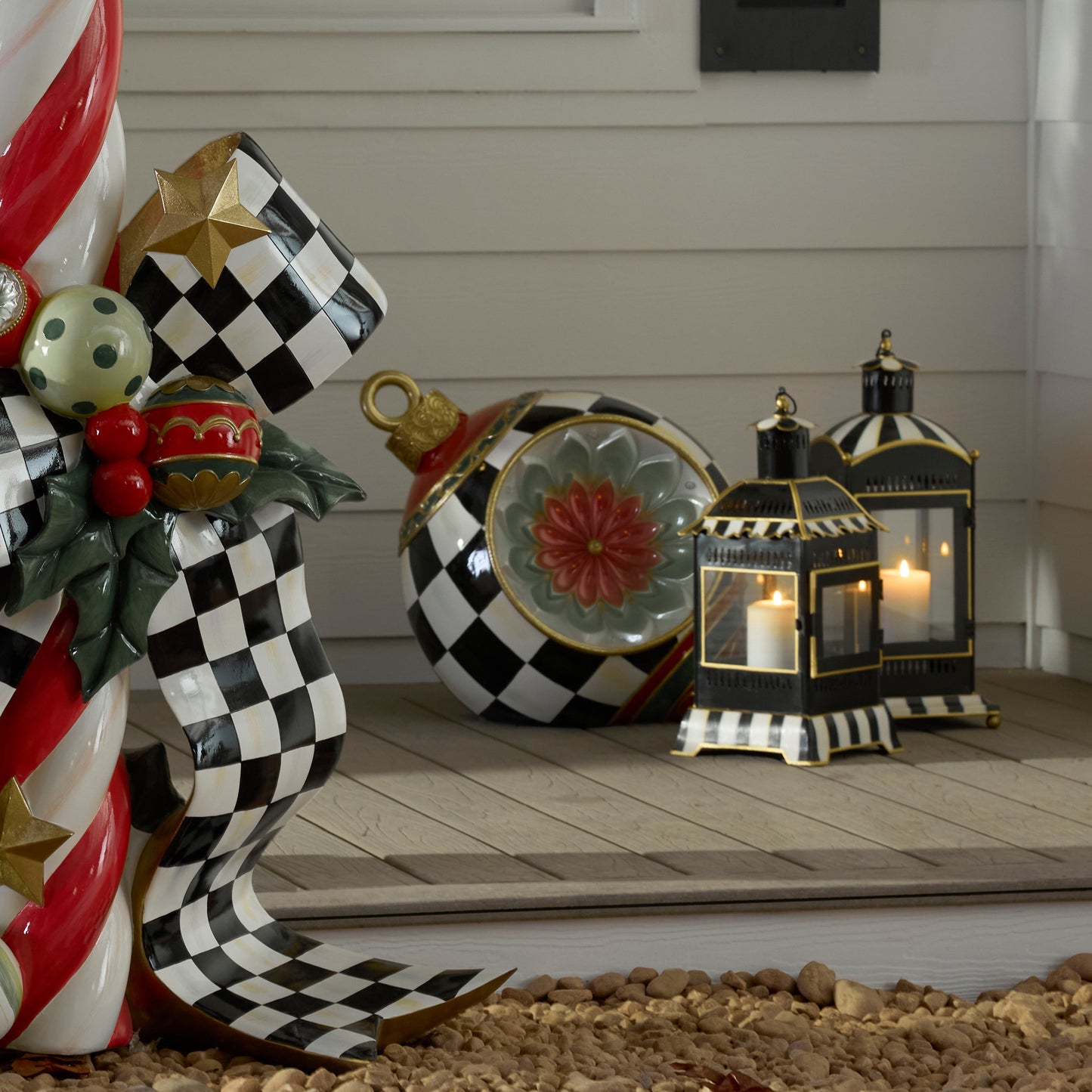 Reflector Illuminated Medium Trophy Ornament