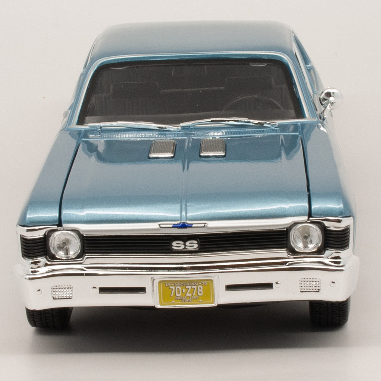 1970 Chevrolet Nova SS Coupe - Blue 1:18 Scale Diecast Model Car by Maisto