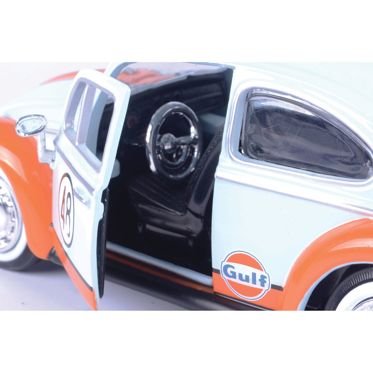 1966 Volkswagen Beetle with Gulf Livery 1:24 Scale Diecast Model Car by Motormax