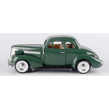 1939 Chevrolet Coupe - Green 1:24 Scale Diecast Model Car by Motormax