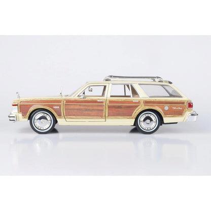 1979 Chrysler LeBaron Town & Country-Light Cashmere 1:24 Scale Diecast Model Car by Motormax