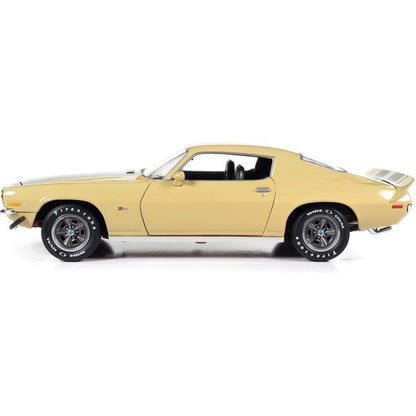 1972 Chevrolet Camaro Z/28 RS - Cream Yellow 1:18 Scale Diecast Model Car by American Muscle - Ertl