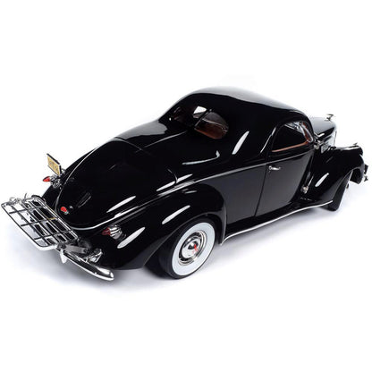 1937 Lincoln Zephyr 1:18 Scale Diecast Model Car by Auto World