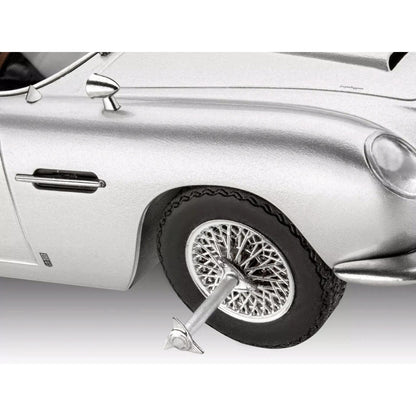 ASTON MARTIN DB5 JAMES BOND-007 Goldfinger Model Kit 1:24 Scale  by Revell