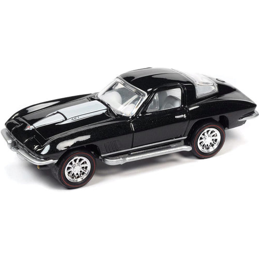 1967 Corvette-Green Poly w/White Stinger Stripe 1:64 Scale Diecast Model Car by Johnny Lightning