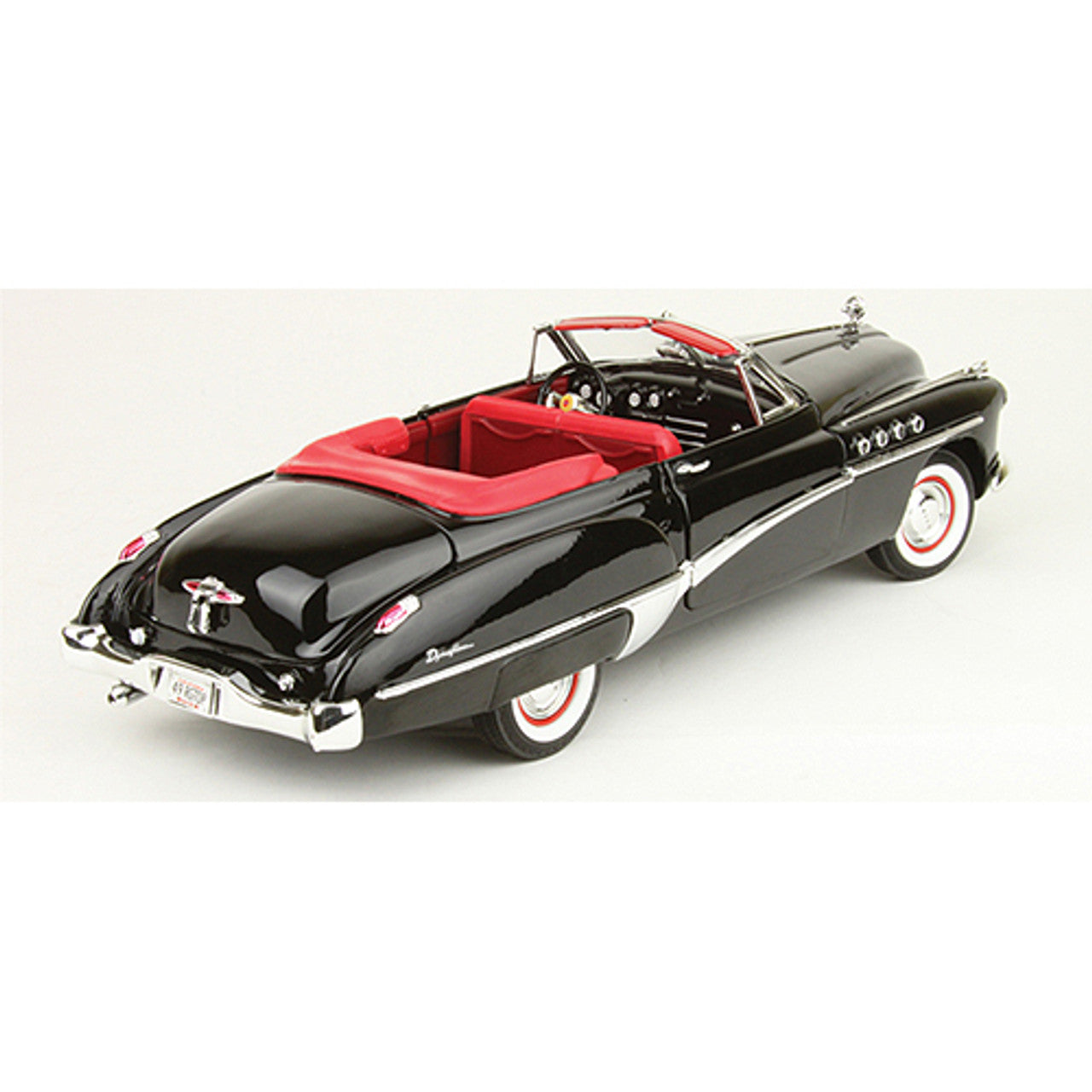 1949 Buick Roadmaster 1:18 Scale Diecast Model by Motormax