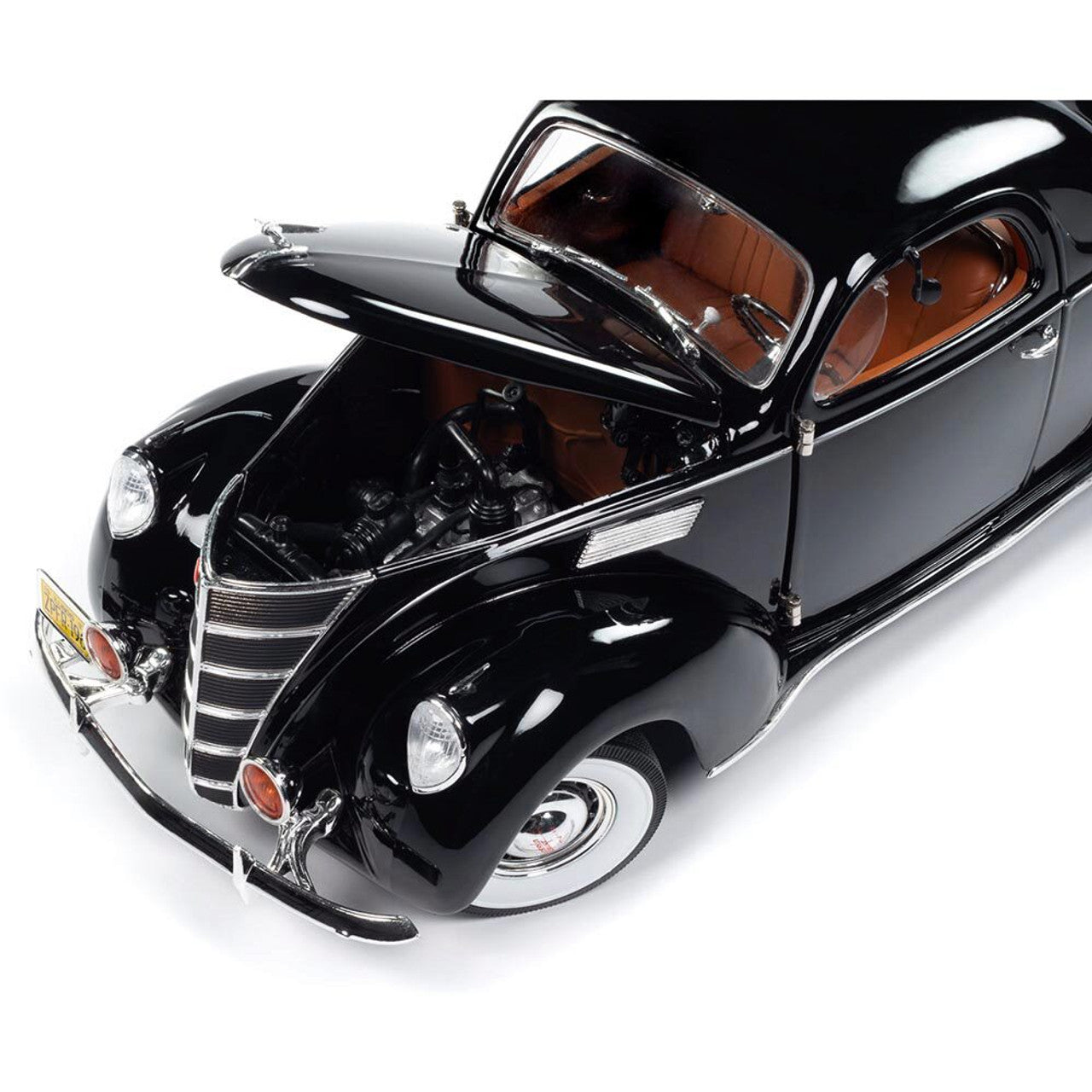 1937 Lincoln Zephyr 1:18 Scale Diecast Model Car by Auto World