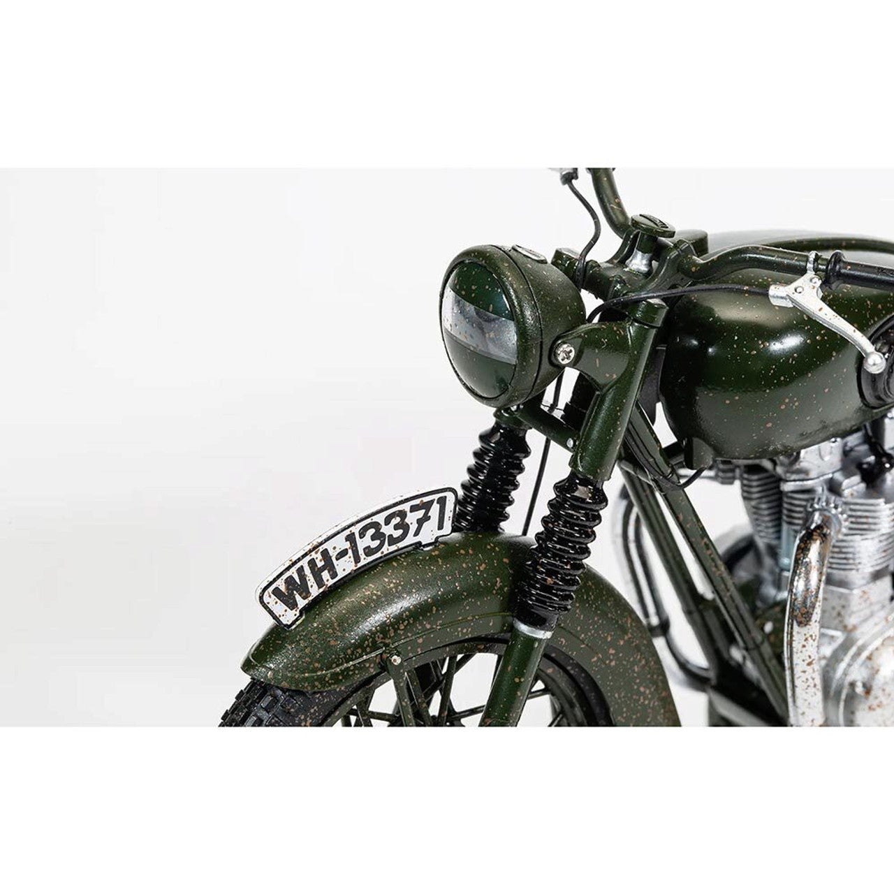 TRIUMPH TR6 TROPHY - Weathered - The Great Escape 1:12 Scale Diecast Model Motorcycle by Corgi