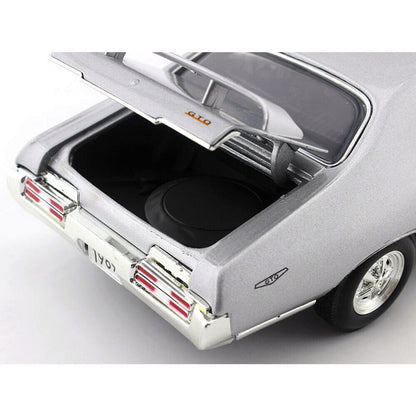 1969 Pontiac GTO Judge - Silver 1:18 Scale Diecast Model Car by Motormax