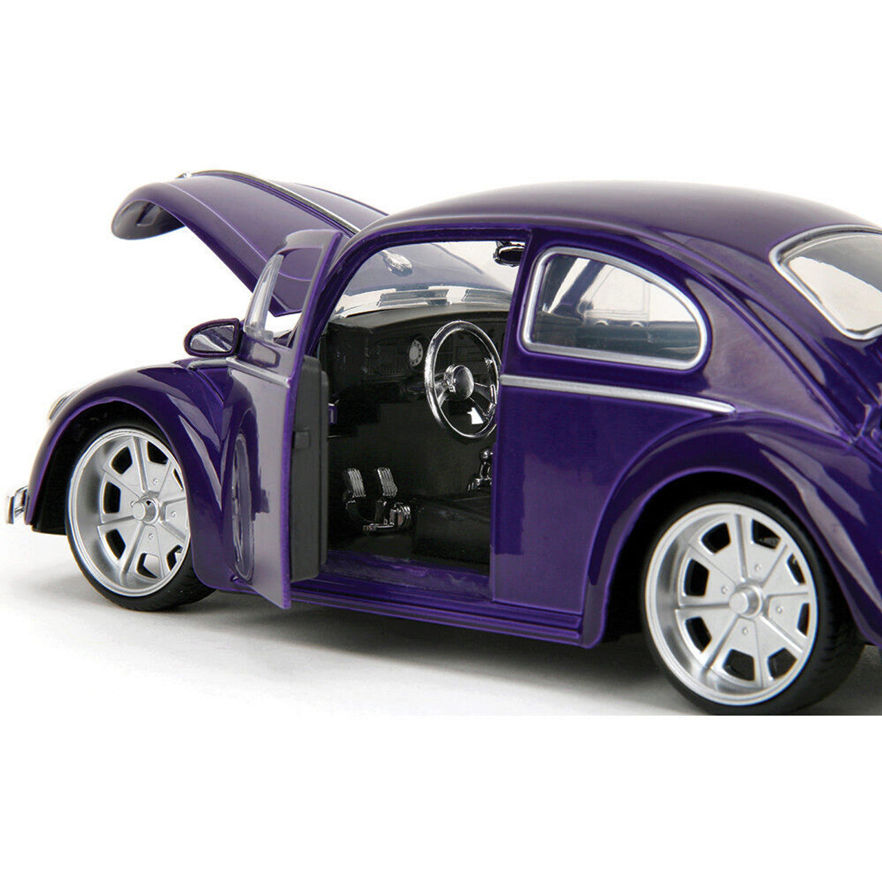 1959 VW Beetle w/Wednesday Addams & Thing Figure 1:24 Scale Diecast Model Car by Jada Toys