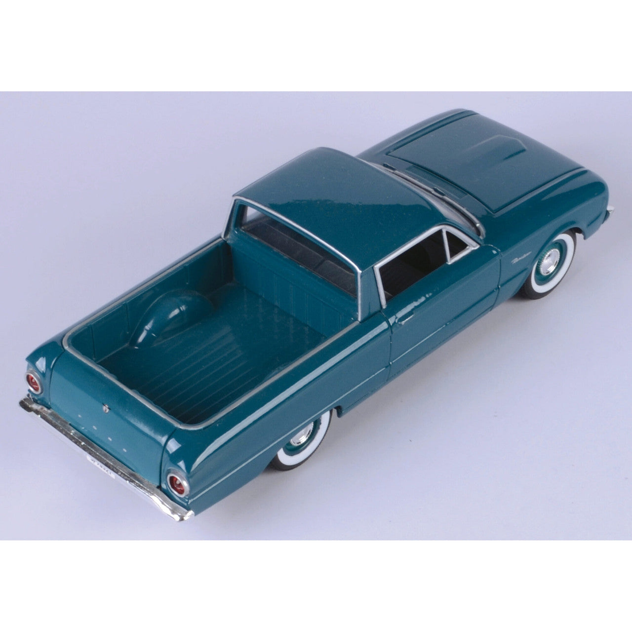 1960 Ford Ranchero  - Turquoise 1:24 Scale Diecast Model Car by Motormax