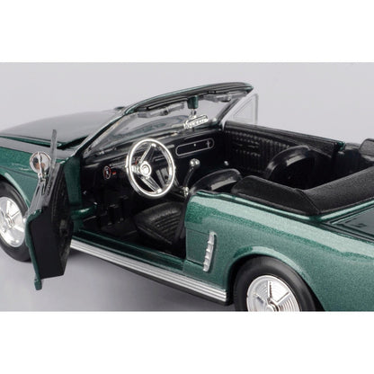 1964 1/2 Ford Mustang Convertible - Green 1:24 Scale Diecast Model Car by Motormax