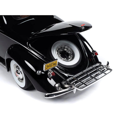 1937 Lincoln Zephyr 1:18 Scale Diecast Model Car by Auto World
