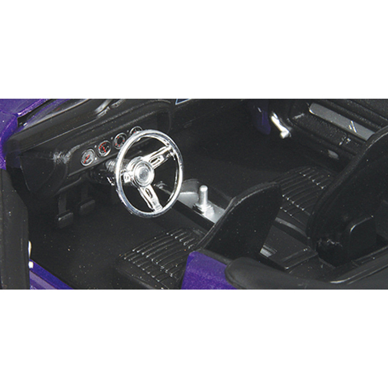 1970 Dodge Challenger R/T Convertible - Purple 1:24 Scale Diecast Model Car by Maisto
