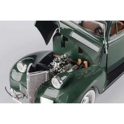 1939 Chevrolet Coupe - Green 1:24 Scale Diecast Model Car by Motormax