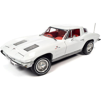 1963 Chevrolet Corvette Split Window Coupe (MCACN) - Ermine White 1:18 Scale Diecast Model Car by American Muscle - Ertl