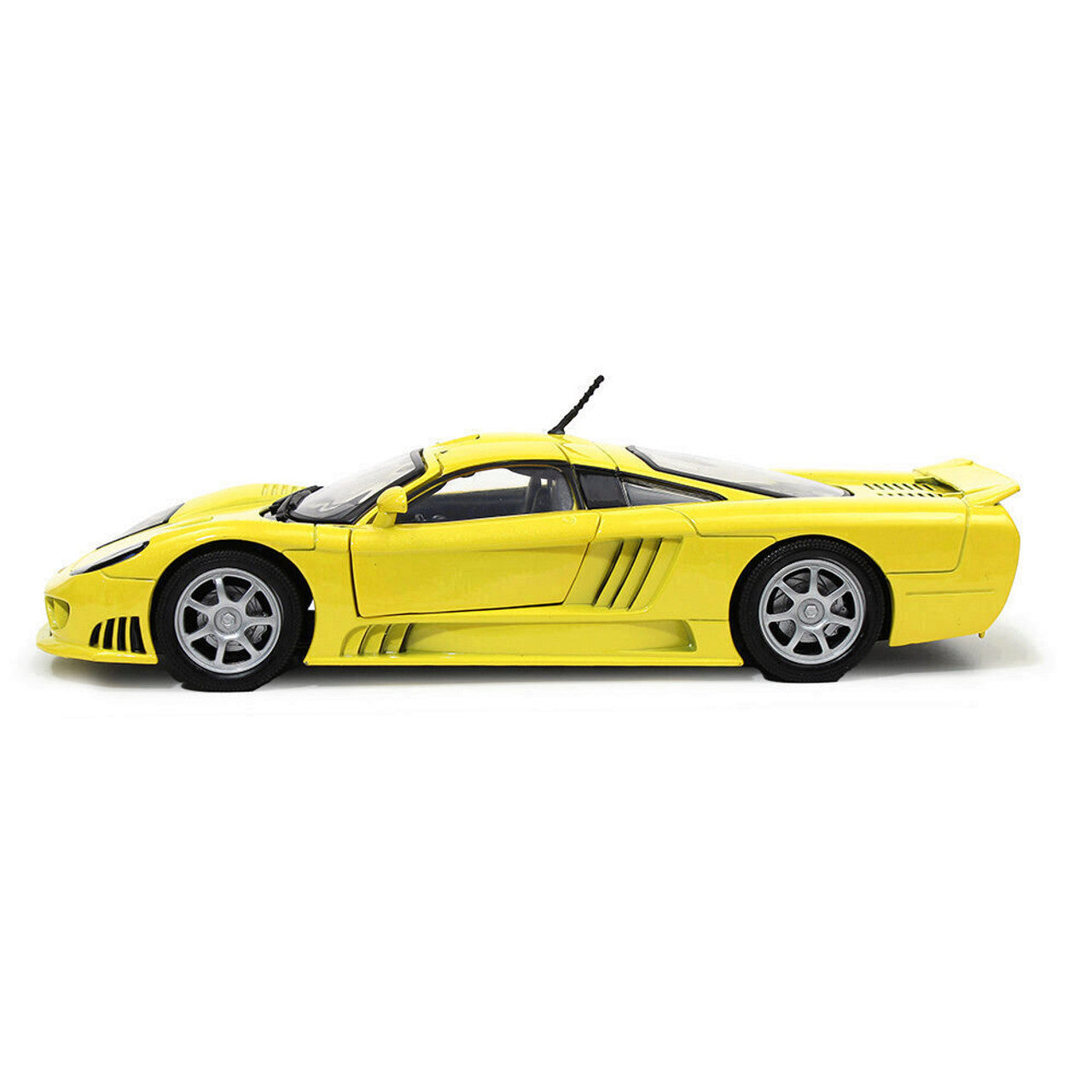 Saleen S7 - Yellow 1:18 Scale Diecast Model Car by Motormax