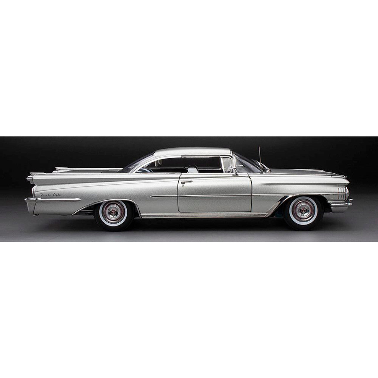 1959 Oldsmobile 98 Hardtop - Silver Mist  1:18 Scale Diecast Model by Sunstar