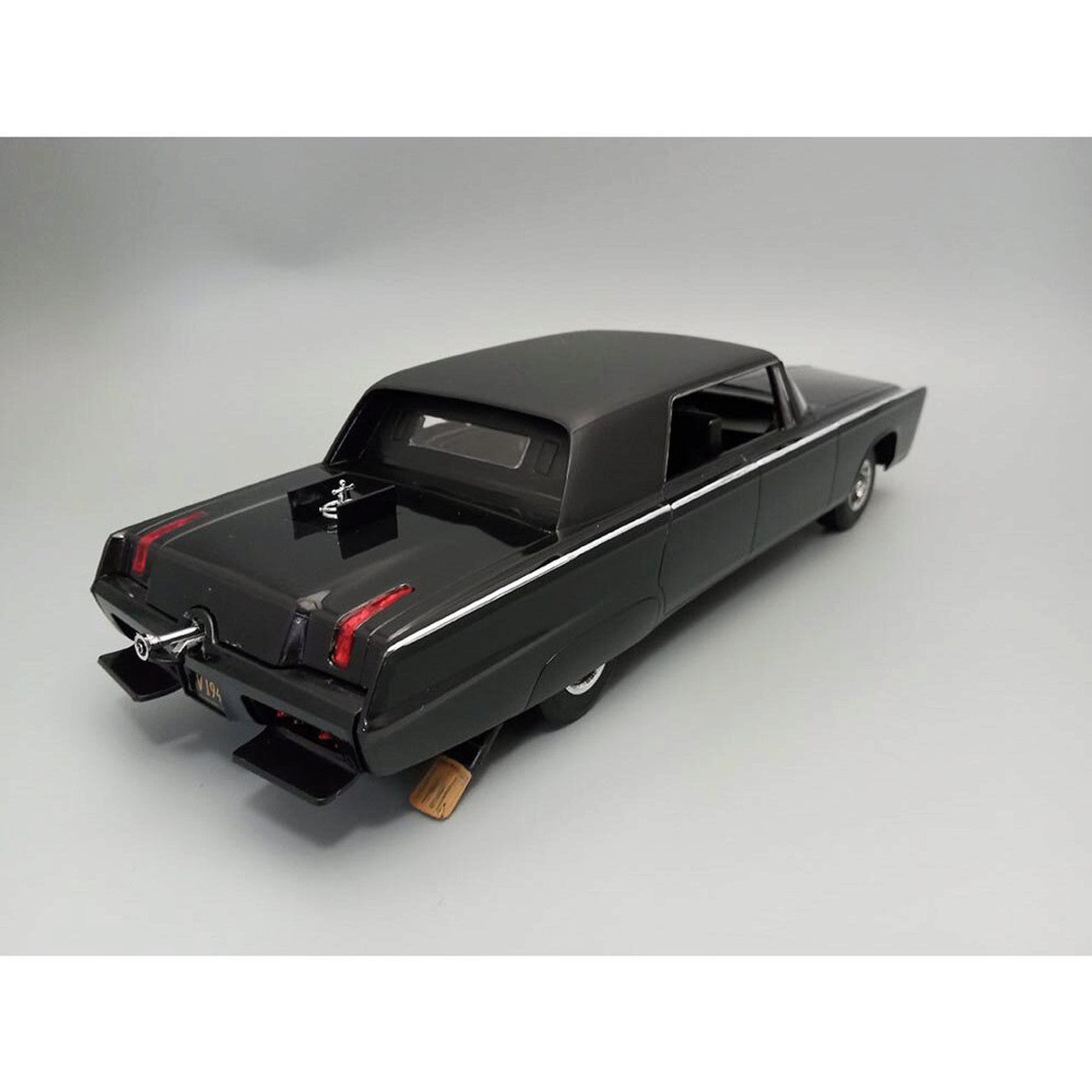 Green Hornet Black Beauty 1:25 Scale Model Kit by AMT