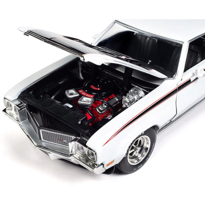 1970 Buick Hardtop GSX (MCACN) - Apollo White 1:18 Scale Diecast Model Car by American Muscle - Ertl